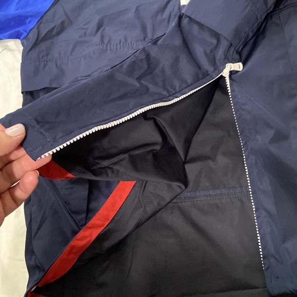 EUC- fantastic rain / windbreaker jacket- pull on - Picture 9 of 16